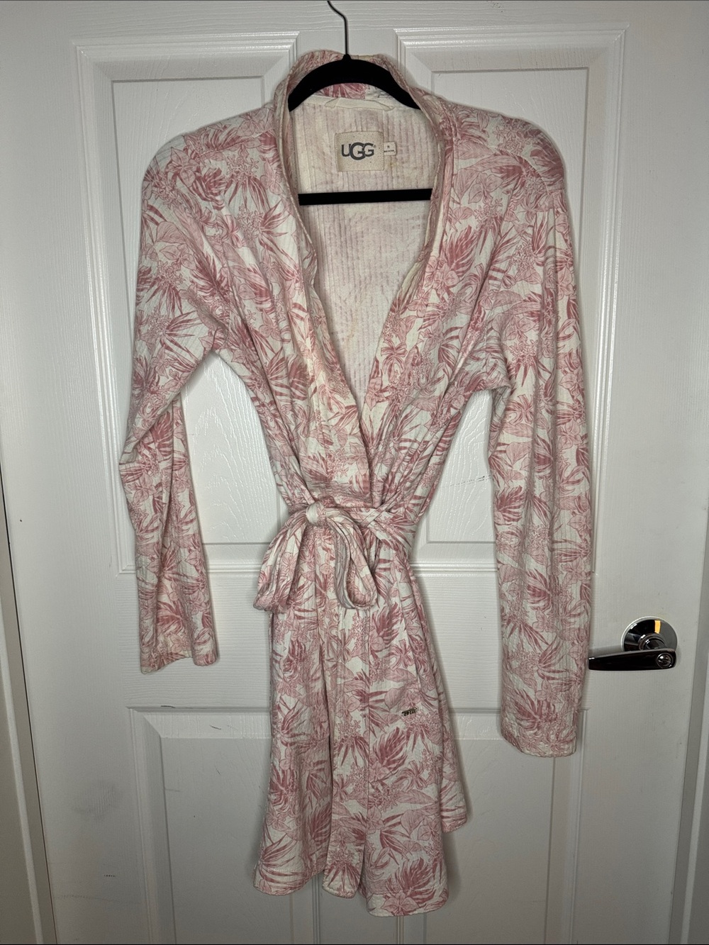 UGG Women's Cream and Pink Floral Wrap Robe